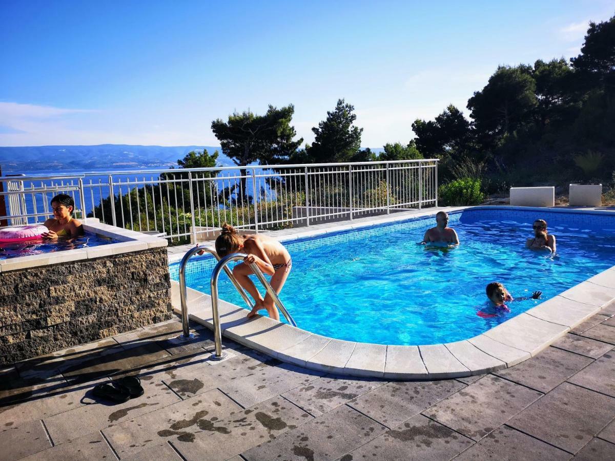 Villa Sara With Sea View And Private Heated Pool 오미스 외부 사진